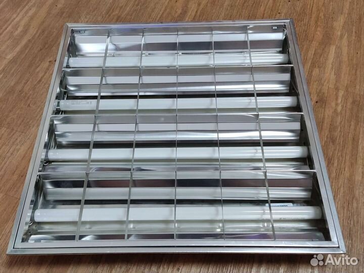 Светильник потолочный встраиваемый 