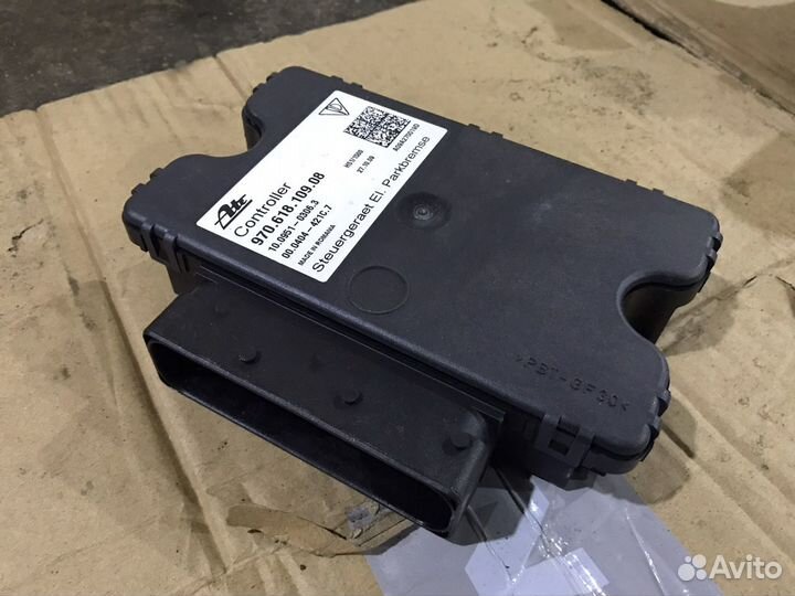 Блок управления ручника Порше Панамера 970
