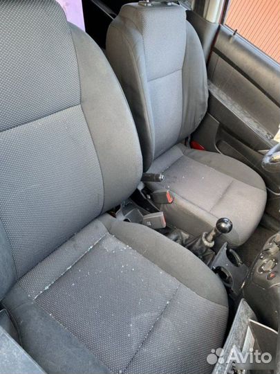 Сиденья Chevrolet Aveo T250