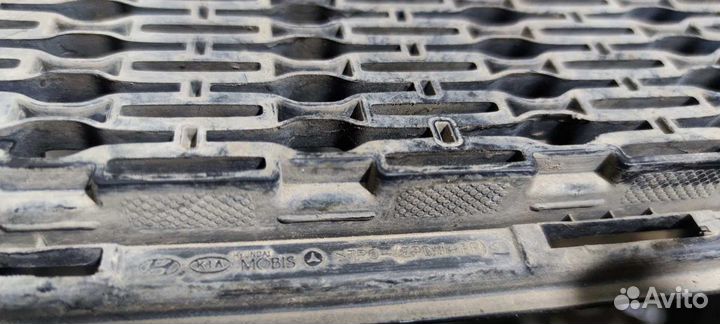 Решетка в бампер нижняя KIA ceed