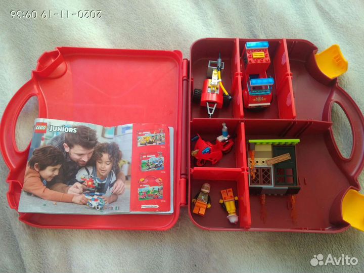 Lego Juniors Чемоданчик «Пожарная команда