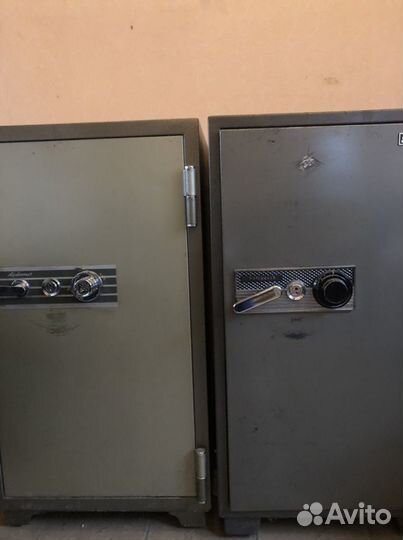 Сейф несгораемый