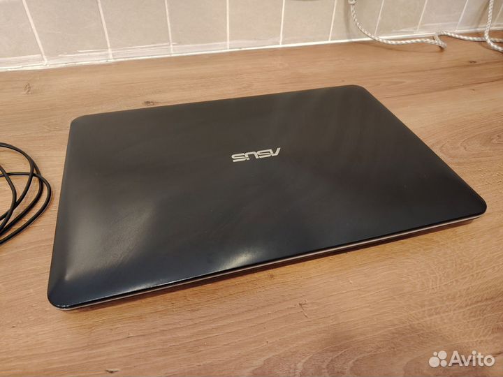 Ноутбук Asus X555L