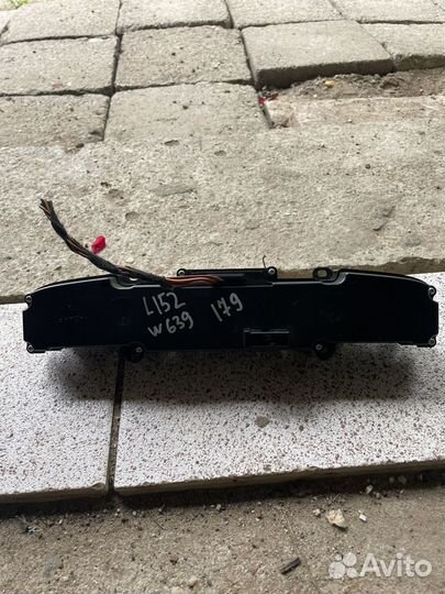 Переключатель на w639