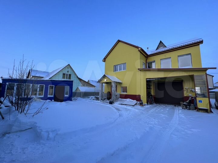 Дом 232,7 м² на участке 6 сот.