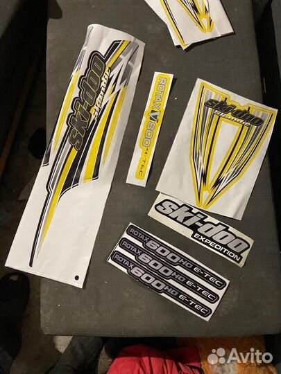 Наклейки для снегоходов Brp