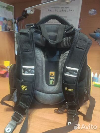 Рюкзак ранец школьный Hummingbird Black Shark TK1