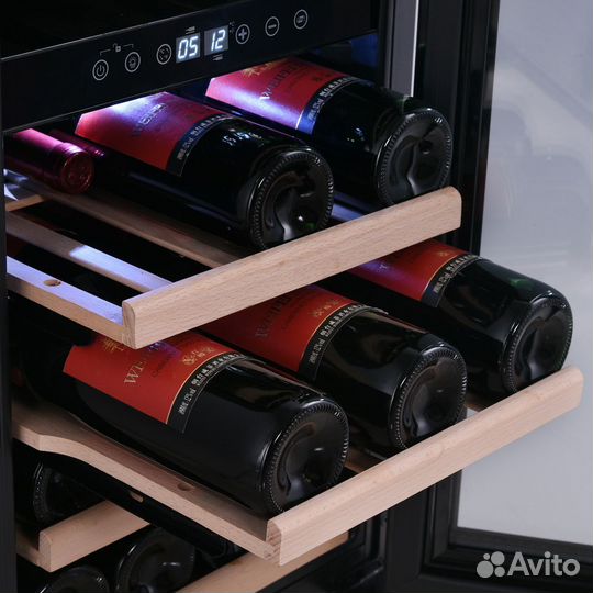 Встраиваемый винный шкаф Temptech obiu30DSS Новый