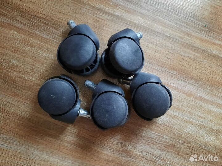 Ролики для компьютерного кресла бу цена за все