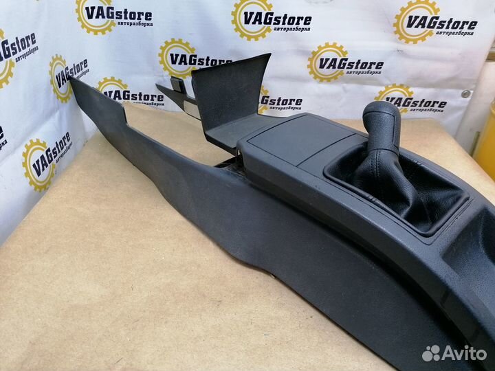 Центральная консоль VW Polo 9N 2002