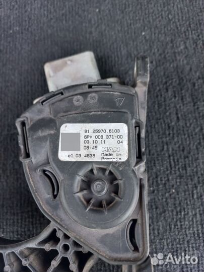 Педаль газа