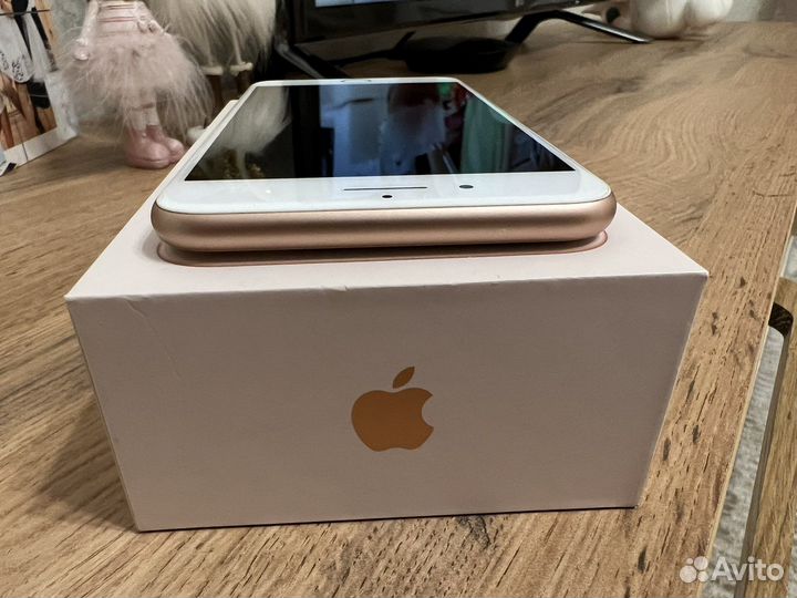 iPhone 8 Plus, 64 ГБ