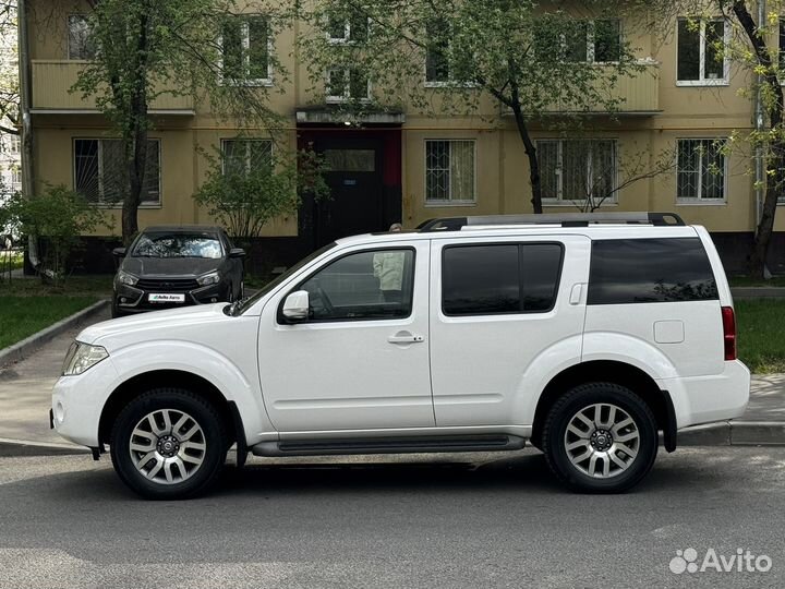 Nissan Pathfinder 2.5 AT, 2013, 145 000 км