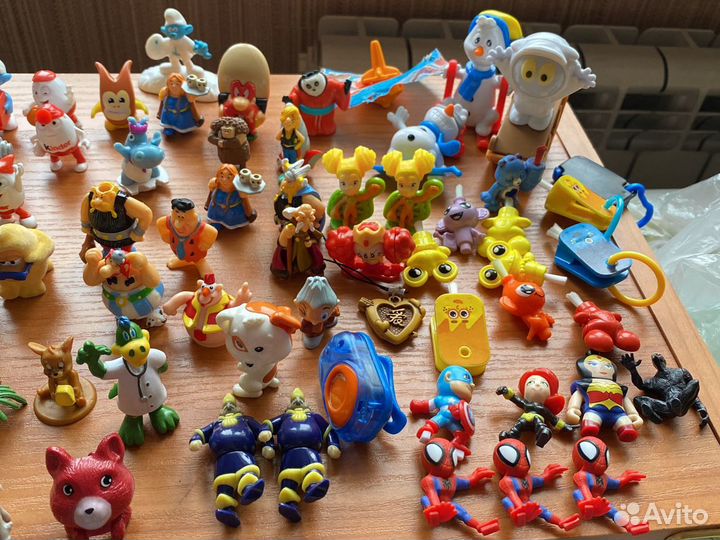 Машинки и разные животные из киндер сюрприза