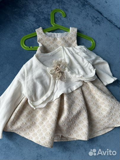 Очень красивое платье 2-3 года