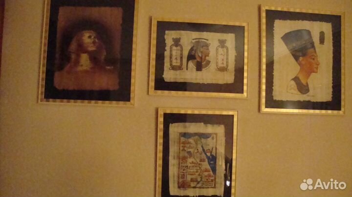 Картина и папирусы