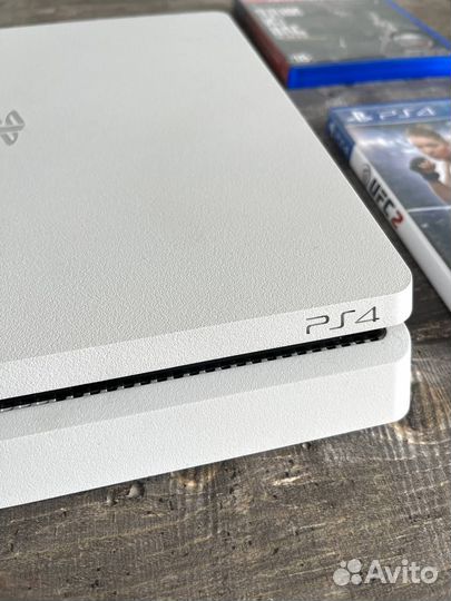 Sony PS4 slim