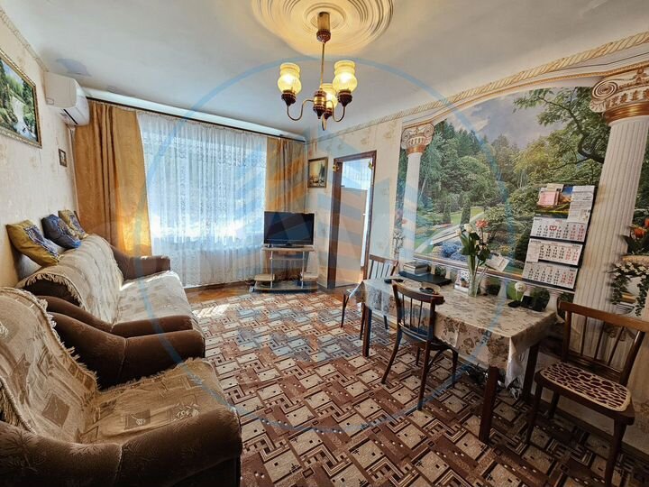 3-к. квартира, 54 м², 1/4 эт.