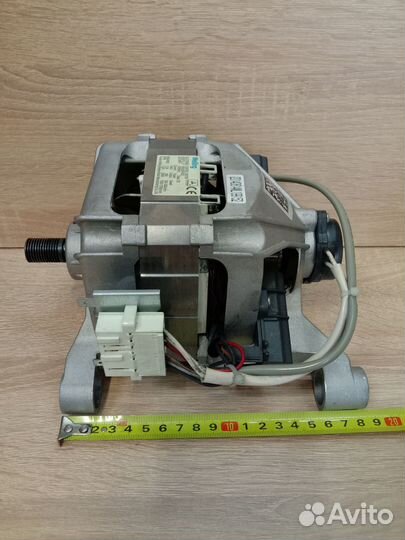 Двигатель стиральной машины Indesit Ariston