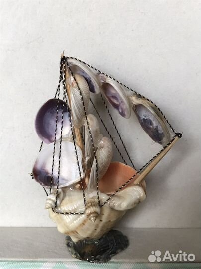 Суверир корабль из ракушек высота 9 см
