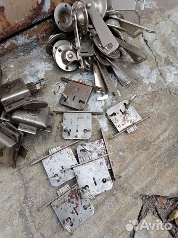 Крючки замки задвижки