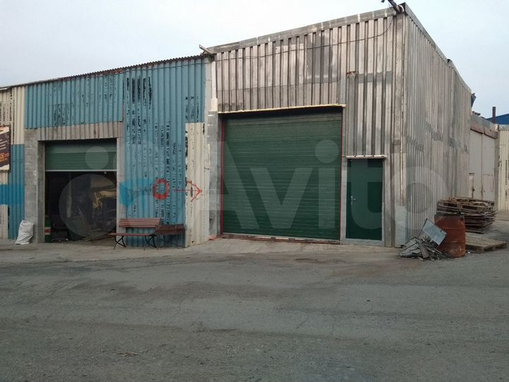 Гараж, > 30 м²