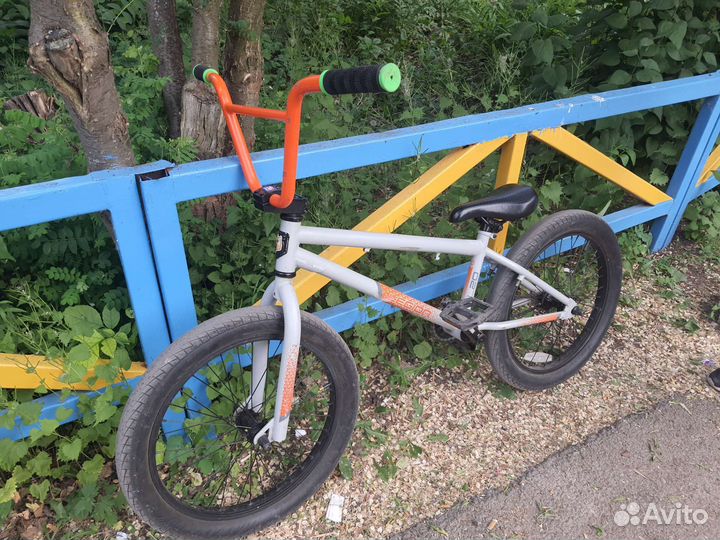Трюковой велосипед bmx