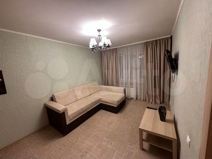 2-к. квартира, 40 м², 1/9 эт.