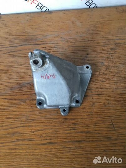 Кронштейн двигателя правый Mercedes E-Class W211