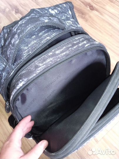Рюкзак школьный