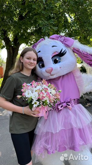 Белый мишка, чебурашка, зайка, панда на праздник