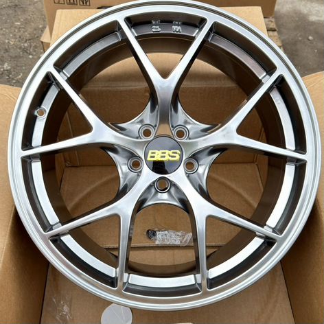 Литые диски Sakura Wheels 181 8.5×R18 5×114.3