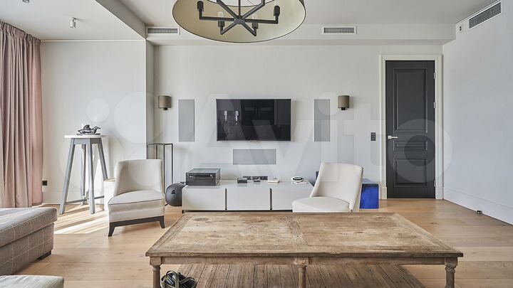 3-к. квартира, 128 м², 10/13 эт.