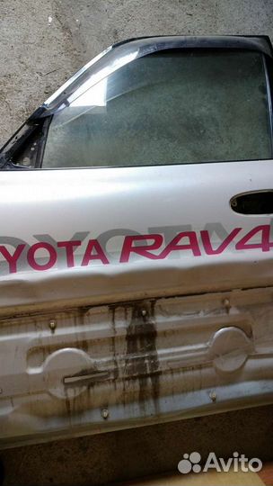 Дверь на тойота Раф 4