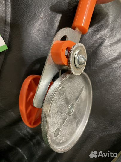 Закаточная машинка для жестяных банок