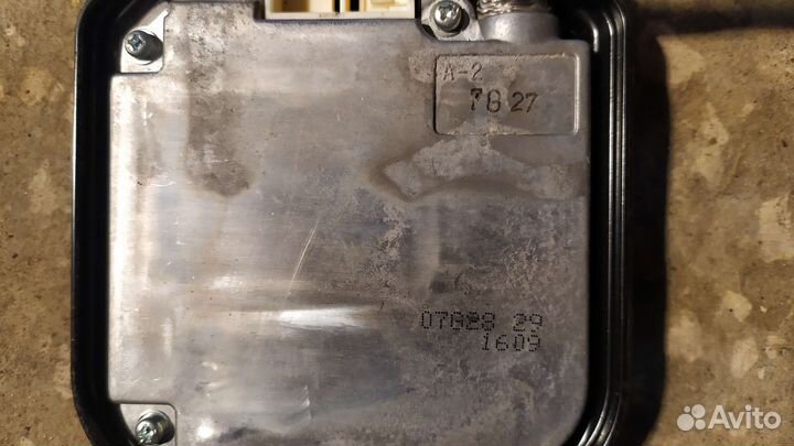 Блок ксенона Toyota Mark X X120 4GR-FSE 2008