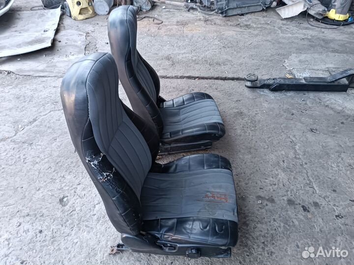 Сиденье переднее Toyota Cynos