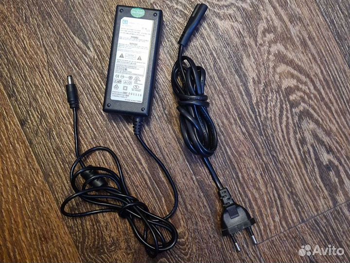 Сетевой адаптер (блок питания) - 12v 2А
