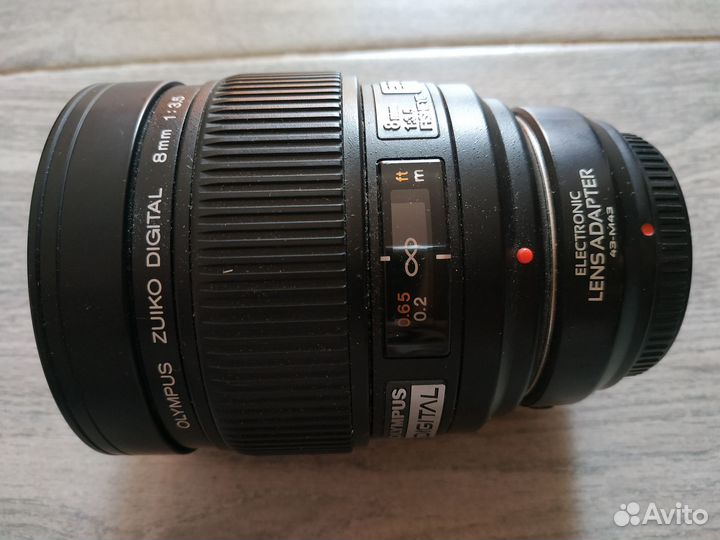 Объектив Olympus Zuiko Digital 8mm
