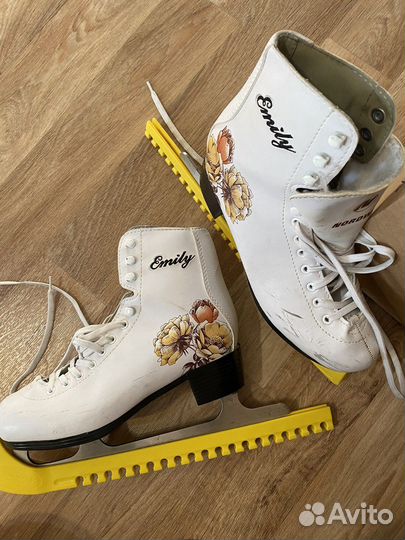 Коньки женские 38