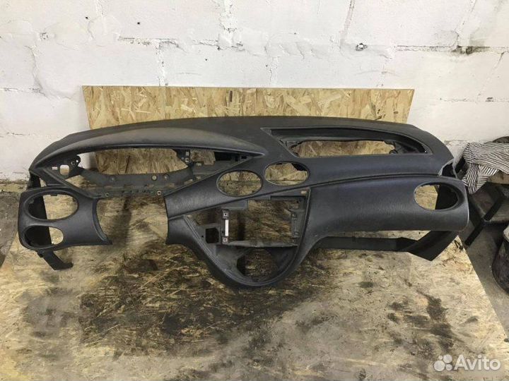 Торпедо Ford Focus 1 купе 1.8 1999