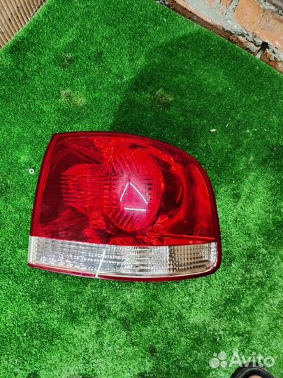 Фонарь задний правый наружный Volkswagen Touareg
