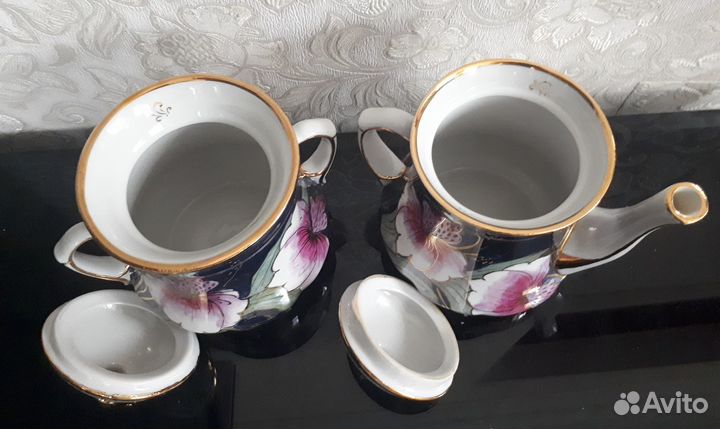 Фарфоровые Сахарница и Чайник. Позолота