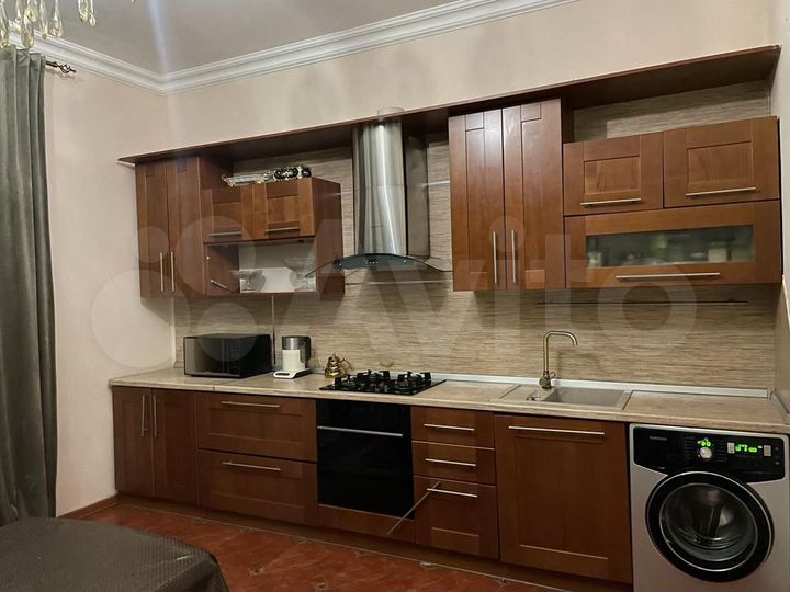 Дом 276 м² на участке 8 сот.