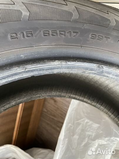 Goodyear UltraGrip Ice SUV 215/65 R17 99T