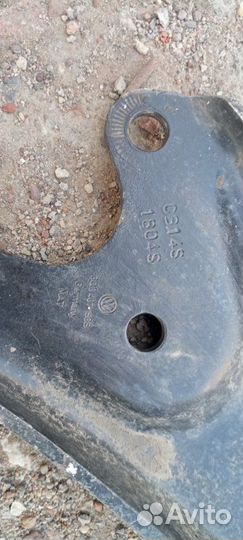 Рычаг передний нижний передний левый Volkswagen