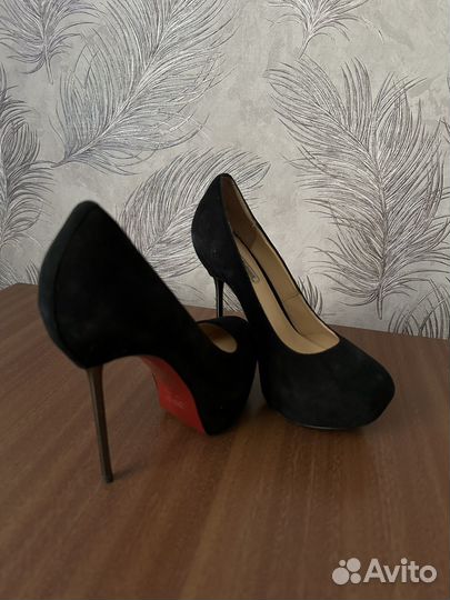 Босоножки -обувь женская 38