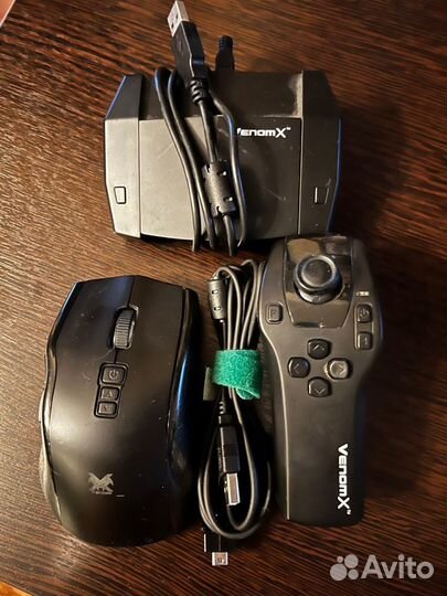 Игровой контроллер Venom-X V3 черный