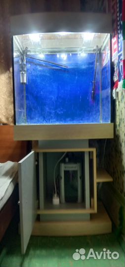 Аквариум с тумбой 270 литров