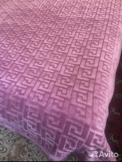 Уютные пледы Версаче